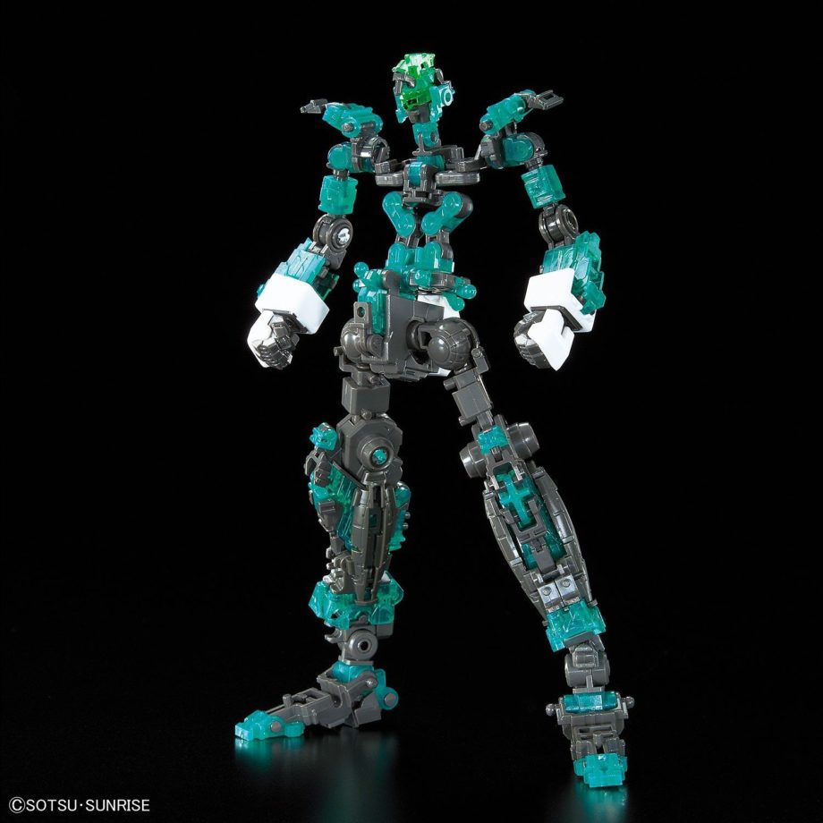 Real Grade Full Armor Gundam Unicorn Pose 3