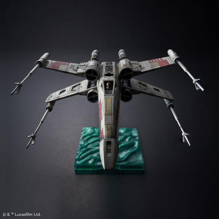 1/72 X-Wing Starfighter Red5 The Rise Of Skywalker Pose 10