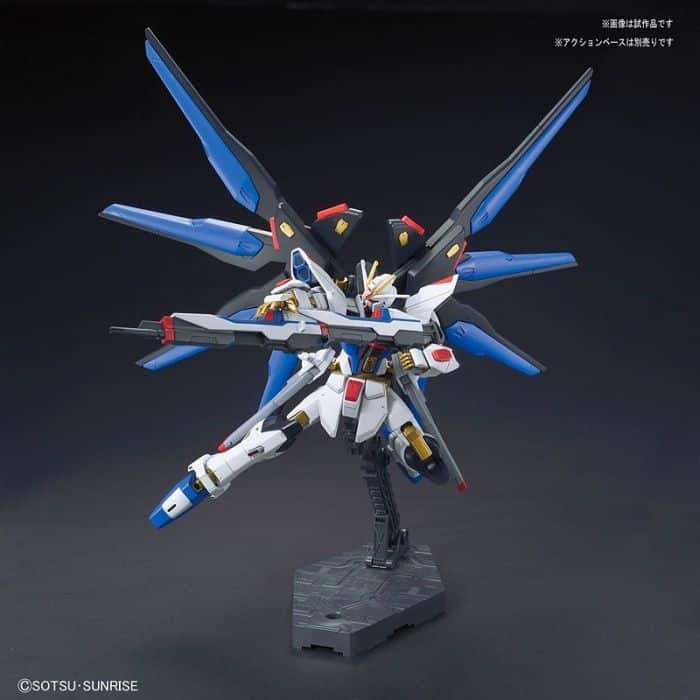 High Grade Strike Freedom Gundam Pose 5