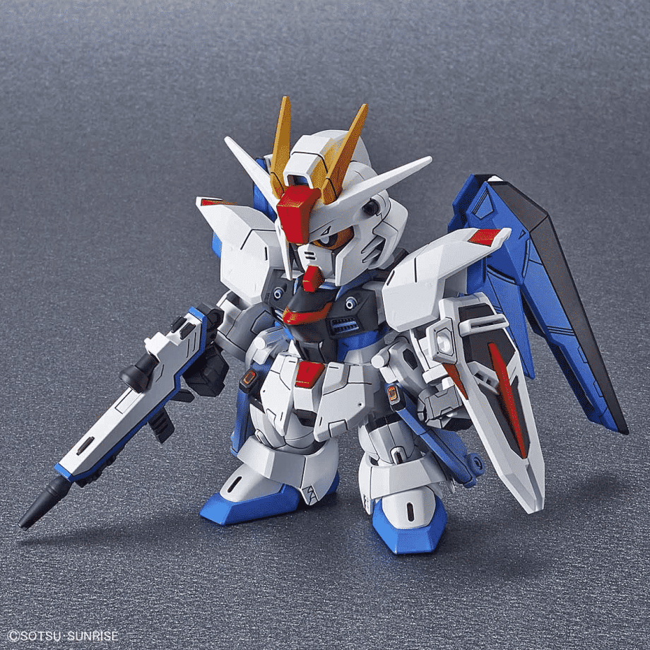 Gundam SDGCS Freedom Gundam Pose 1