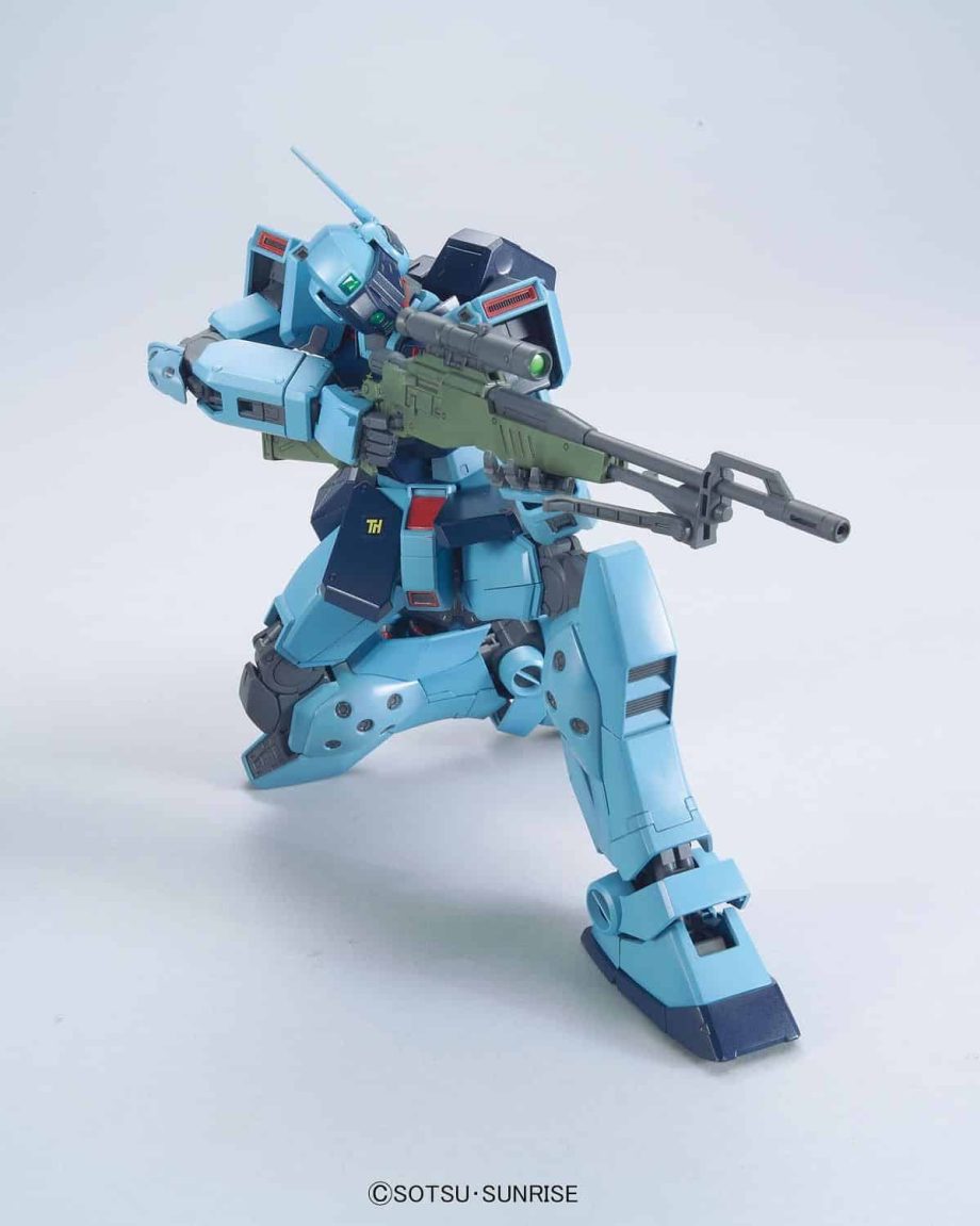 Gundam Universal Century 1/100 Master Grade GM Sniper II Pose 2