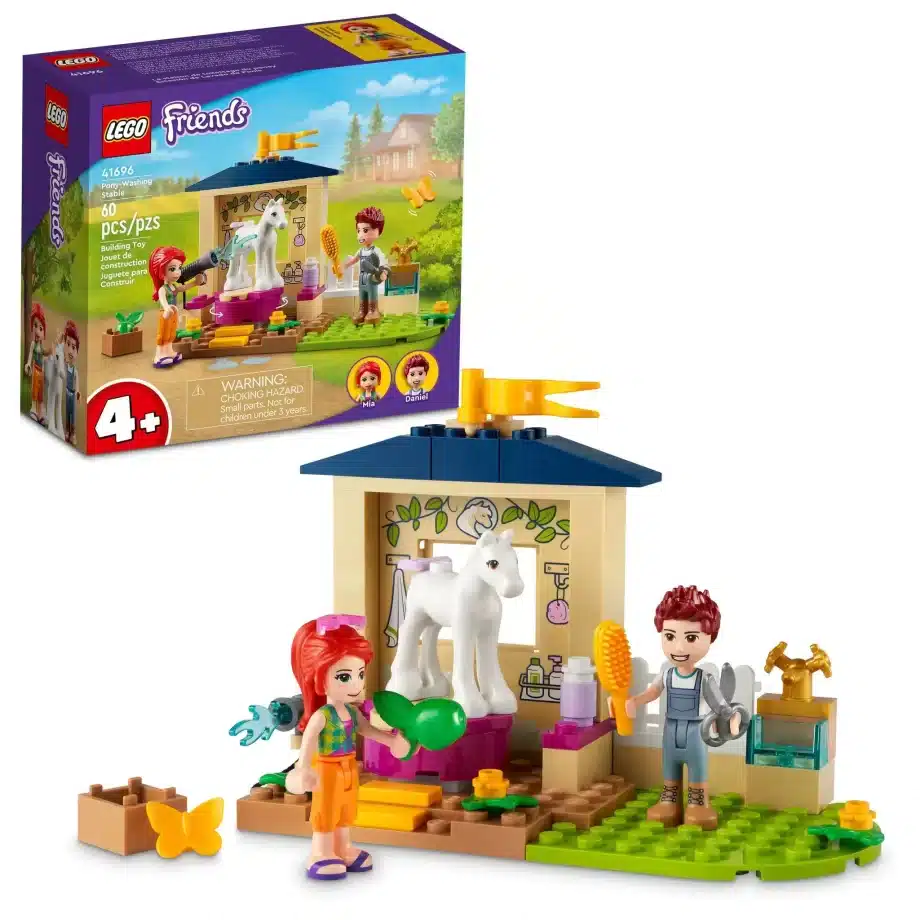 Lego Friends Pony Washing Stable Pose 1